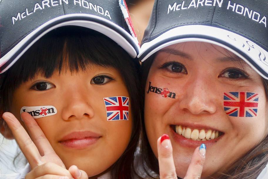 Tifose di Jenson Button a Suzuka (Epa)